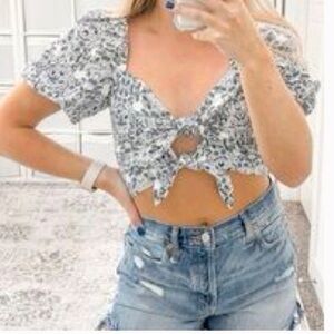 NWOT INTERMIX Janella Knotted Linen-blend Crop Top In Multi Size 4